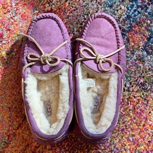 purple UGG moccasins - Dakota style - size US 7
